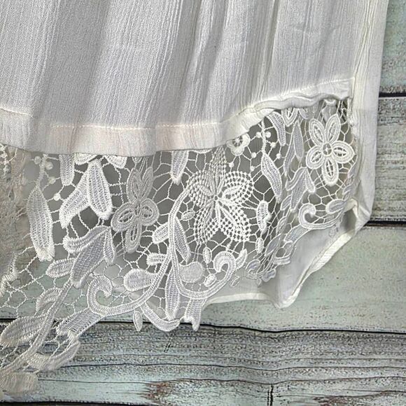 Maurices White Lace Trim Sleeveless Top XS - Picture 3 of 8
